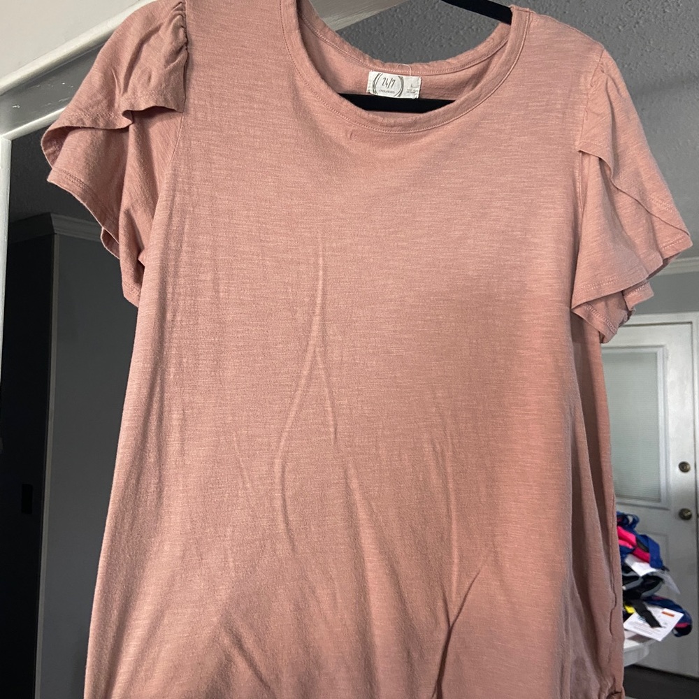 Maurice’s 24/7 tulip sleeve tee